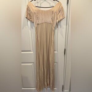 NWT SIZE 4 vintage pink/champagne satin dress with floral detail.